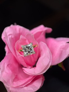 Bague en or blanc élégante de qualité supérieure avec diamants certifiés IGI, diamants taille radiant en rhodium, pour usage quotidien, cadeau de mariage de luxe, spécial - Product Image 5