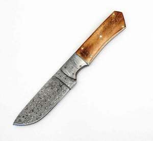 Cuchillo Decorativo Artesanal de Acero de Damasco con Mango de Hueso de Camello Personalizado - Product Image 1