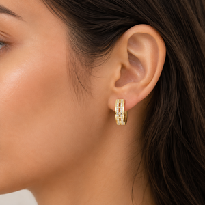 Boucles d'oreilles créoles en or jaune 10K avec diamants de laboratoire taille brillant rond, style classique de luxe, pour femme, à porter au quotidien ou en soirée - Product Image 1