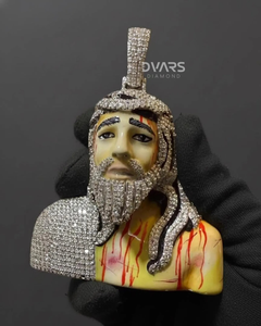 Pendentif tête de Jésus plaqué or 14 carats, entièrement serti de pierres, aspect 3D, personnalisable, pour homme, bijou religieux, idéal pour un cadeau - Product Image 1