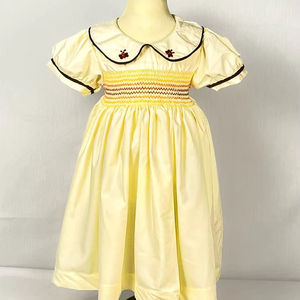 Robe pour bébé fille brodée à la main OEM, jaune, manches bouffantes, vêtements de boutique pour nourrissons et tout-petits - Product Image 1