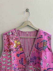 Chaleco Acolchado de Algodón Vintage para Mujer, Estilo Hippie con Parches - Product Image 4