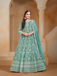 Traje Anarkali Moderno Bordado en Tela de Red Semisellada para Bodas, Graduaciones y Diwali - Product Image 3