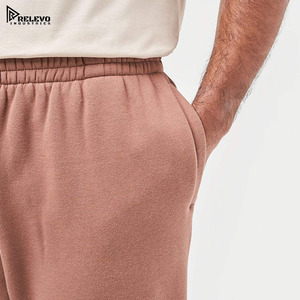 Joggers cargo haut de gamme pour hommes – Pantalons de sport doux au toucher, personnalisables, pour le fitness et le confort quotidien - Product Image 2