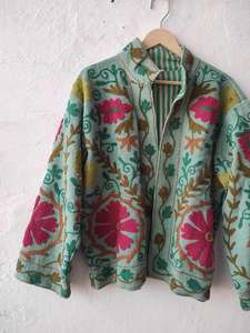 Veste en coton Suzani brodée à la main : Manteau d'hiver - Product Image 3