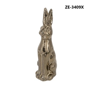 Sculpture en fer artisanale élégante, accent décoratif moderne pour les résidences contemporaines de designers du monde entier, en alliage de zinc plaqué argent - Product Image 1