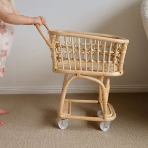 Chariot de courses pour enfants en rotin naturel fait main de qualité supérieure, chariot de jeu en osier avec roues pour enfants, jouet de simulation, vente en gros - Product Image 3
