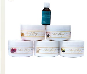 Kit Facial Luxueux Éclaircissant et Unifiant le Teint Silkberry Professionnel à la Vitamine C 1280g Crème Rose Safran pour Tous Types de Peau - Product Image 3