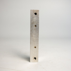 Bloque de Posicionamiento en Forma de V de Acero Inoxidable, Perfilado, Fabricado a Medida por AMT VINA, Mecanizado CNC - Product Image 4