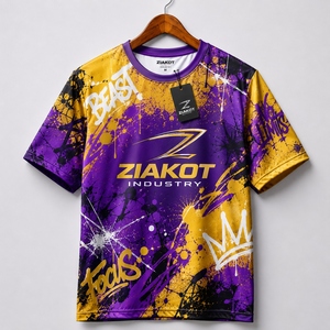 เสื้อยืด ZIAKOT รุ่นใหม่ ดีไซน์ลายกราฟฟิตีสีทอง-ม่วง 3 มิติ สีสันตัดกันแบบเพ้นท์สแปลตเตอร์ สำหรับผู้ชาย - Product Image 1