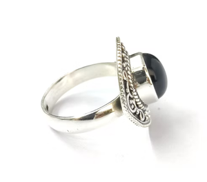 Bague en argent sterling 925 au design ethnique avec pierre précieuse ovale en onyx, bijoux oxydés pour femmes, à porter pour les occasions de mariage et de fête - Product Image 3