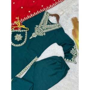 Conjunto de traje elegante para mujer con bordado y trabajo de secuencia - Product Image 3