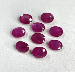 Rubis du Mozambique chauffé 100 % naturel de haute qualité, taille ovale calibrée 6x8 mm, couleur rose rougeâtre, pierre précieuse en vrac pour la fabrication de bijoux - Product Image 1