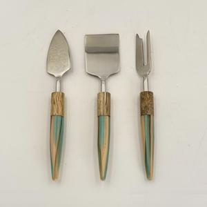 Ensemble d'outils de découpe de fromage en acier inoxydable, design unique, fait main, en métal, bois et résine, nouvelle collection, vaisselle occidentale - Product Image 1