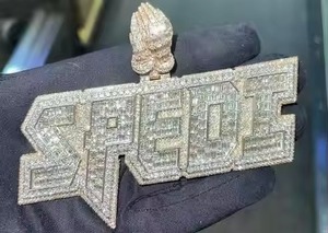 Pendentif Hip Hop Premium en Argent Plaqué Or Blanc avec Détails Inspirés des Diamants pour Hommes et Femmes - Product Image 2