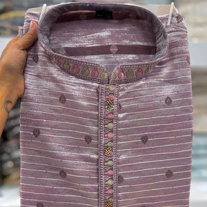 Ensemble de pyjama élégant pour homme en rayonne, à séchage rapide, avec jacquard épais et paillettes, idéal pour les saisons festives - mariages, fêtes, Diwali - Product Image 1