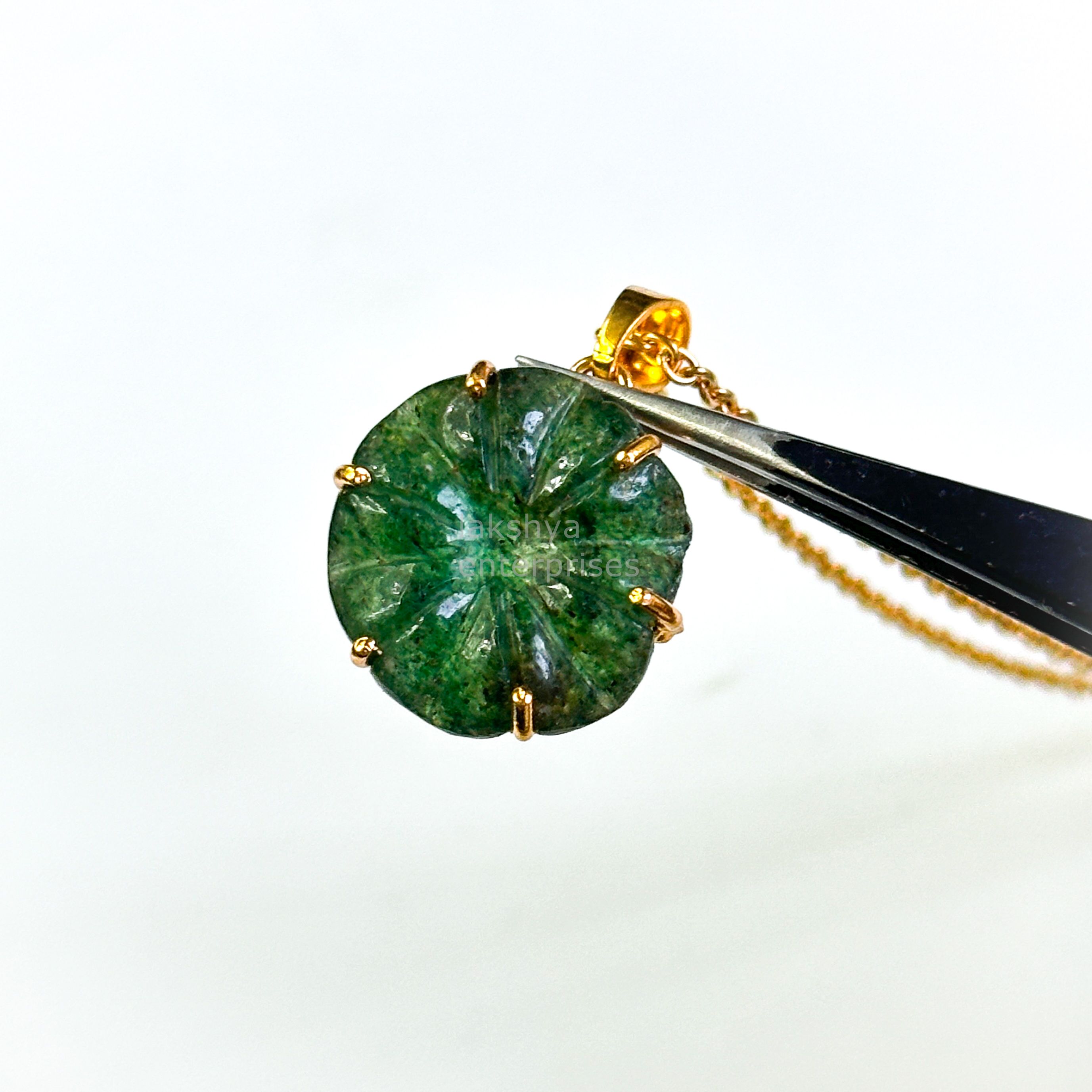 สีเขียว