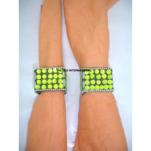 แหวนรัดผ้าเช็ดปากประดับลูกปัดขายส่ง พร้อมอุปกรณ์ตกแต่งโต๊ะทำมือ สำหรับงานจัดเลี้ยงและงานอีเว้นท์ จากผู้จัดจำหน่าย - Product Image 2