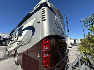 Autobús Usado T-i-f-f-i-n A-l-l-e-g-r-o B-u-s 40QXP 2011 con Remolque - Product Image 6