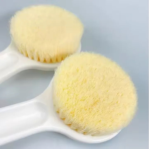 Handheld Waterproof Bath <b>Scrubbing</b> <b>Brush</b> with Plastic Handle and Nylon Bristles-Portable and Flexible for Bath - Product Image 4