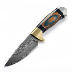 Cuchillo utilitario de acero de Damasco hecho a mano con mango de madera de Burl estabilizada y guardacuchillo de latón - Product Image 1