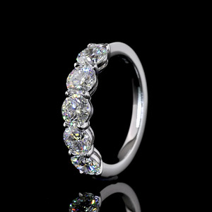 Anillo de Eternidad con Diamantes Cultivados en Laboratorio, Engaste de Garras Compartidas, Bañado en Rodio, para Boda o Compromiso, en Oro de 10K, 14K, 18K, Plata 925, 935 - Product Image 3