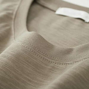 T-shirts personnalisés en coton 100% 220gsm à séchage rapide, prix de gros, avec logo imprimé numériquement sur mesure pour la mode masculine estivale - Product Image 4