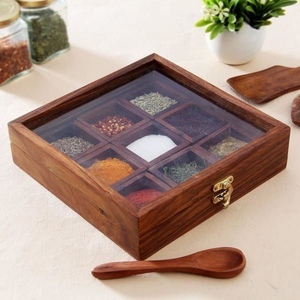 Contenedor redondo de madera para especias con compartimentos divididos para almacenamiento de especias, compartimentos para la cocina de la marca Blossom Craft India. - Product Image 1