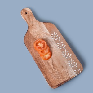 Planche à découper carrée avec poignée et motif imprimé pour la cuisine des restaurants et des hôtels - Product Image 1