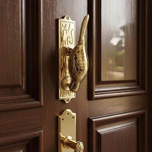 Battant de porte en aluminium artisanal style antique, motif oiseau vintage, battant de porte extérieur rustique - Product Image 1