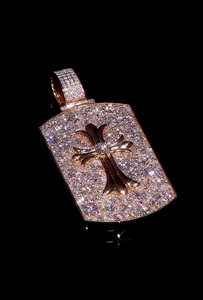 Colgante de Lujo Personalizado con Cruz Floral de Moissanita, Plata 925 y Oro Rosa, Totalmente Engastado, Estilo Hip Hop, Venta al por Mayor con MOQ Bajo - Product Image 3