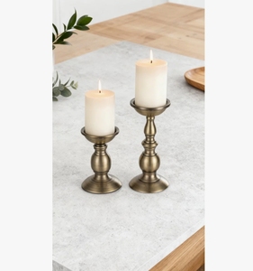 Lot de bougeoirs en laiton antique pour bougies pilier, style vintage, centres de table pour mariage et décoration intérieure - Product Image 1