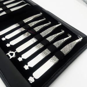 Pince à épiler pour extensions de cils RMI Silver Shin, poignées plates/diamantées, acier inoxydable et couleur noire, kit de 14 pinces. - Product Image 6