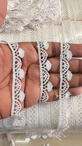 กระเป๋าผ้าฝ้ายสีเบจลายดอกไม้สไตล์วินเทจหรูหรา ตกแต่งด้วยลูกไม้โครเชต์แบบแคบ เป็นมิตรกับสิ่งแวดล้อม ทนทาน ซักเครื่องได้ - Product Image 3