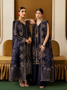 Costumes brodés de luxe pour femmes sur velours Luxury 3 Piece Party Wears par Ramsha Volume Velvet-6 Vente entière - Product Image 2