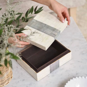 Caja de joyería de hueso de último diseño, caja de almacenamiento decorativa de resina de lujo con incrustaciones de hueso, a un precio muy asequible. - Product Image 1