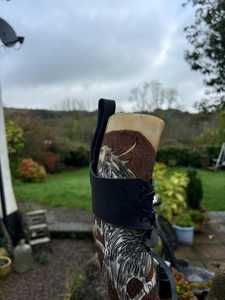 Corne à boire viking moderne, motif Fenrir/Corbeau d'Odin, écologique, faite à la main, durable, en corne de buffle, décoration d'intérieur, cadeau d'affaires, artisanat - Product Image 3