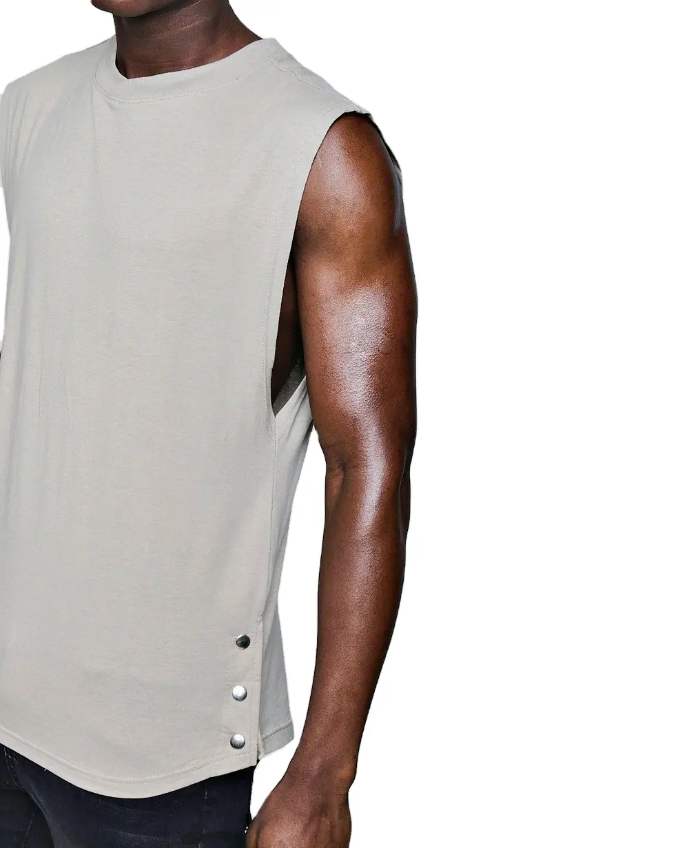 OEM के सस्ते थोक बुनियादी शैली चल रहे खेल घुमावदार हेम सफेद पुरुषों singlets में सबसे ऊपर