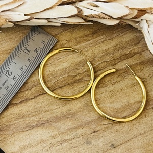 Boucles d'oreilles créoles minimalistes en laiton, style géométrique, finition laiton antique, pour hommes, favori des marchés, vente en gros/OEM/ODM - Product Image 5