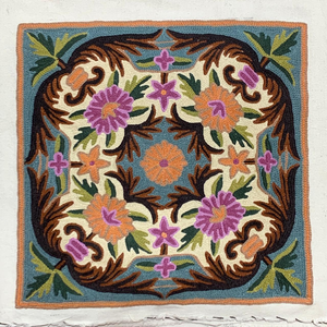 Funda de Cojín Tradicional Kashmiri Aari, 16 Pulgadas Cuadradas, Funda de Almohada de Algodón, Bordado con Hilo de Lana, Cierre de Cremallera de Lujo, Decoración del Hogar - Product Image 4