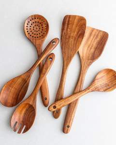 Juego de cucharas de cocina de madera rústica con espátula, cuchara para sopas, volteador y cuchara para mezclar para la preparación de alimentos. - Product Image 4