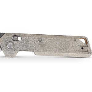 Couteaux de poche pliants avec lame Tanto argentée, manche en métal à motif craquelé, bouton de pouce et verrou coulissant pour la découpe utilitaire en extérieur - Product Image 3