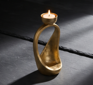 Portavelas Minimalista de Metal Dorado, Diseño Escultural Moderno de Arco Abierto, Soporte para Velas, Estilo Nórdico, Decoración para el Hogar - Product Image 3