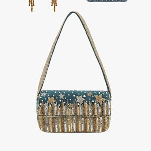 Bolsa Potli Bordada a Mano con Flores y Zari, Diseño Exclusivo, con Hermosas Perlas y Cuentas, para Regalos de Boda - Product Image 1