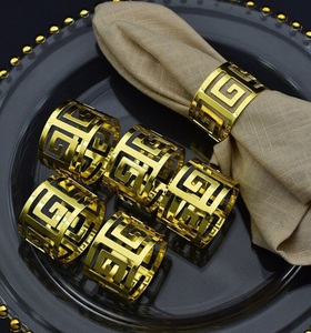 Anneaux de serviette en laiton de designer exclusifs, faits à la main, porte-serviettes de luxe pour table de haute couture et décoration d'hôtel - Product Image 2