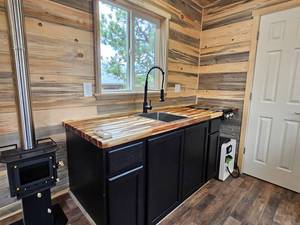 Casa Pequeña Tipo Bunkhouse de 22' Independiente de la Red Eléctrica, ENVÍO GRATUITO A TODOS LOS ESTADOS - Product Image 2