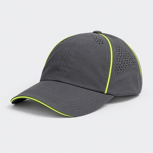 Gorra versátil para correr con tela transpirable, ligera y cómoda, y un ajuste seguro, ideal para deportes, entrenamientos y viajes. - Product Image 2