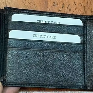 Nueva Cartera Delgada para Hombre, de Cuero de Grano Completo, Color Negro, Cierre Plegable, Diseño Minimalista, Corta, para Tarjetas de Crédito, Uso Diario - Product Image 3