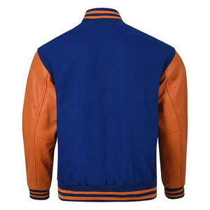 Chaqueta estilo universitario azul real y naranja para hombre, mangas estilo cuero, ribete acanalado a rayas, botones a presión, moda urbana. - Product Image 2