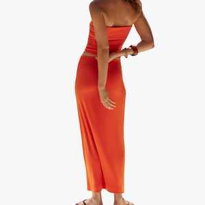 Ensemble 2 pièces de qualité supérieure pour femmes, haut tube sans bretelles, jupe longue maxi, couleur unie, respirant, tricoté, style club sexy pour femmes - Product Image 2